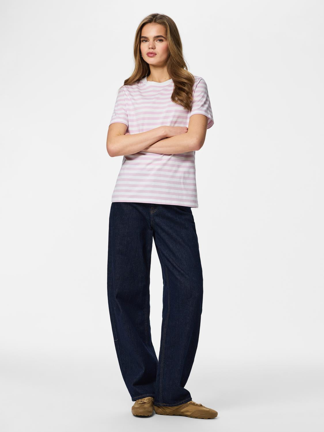 model_shot-front_full